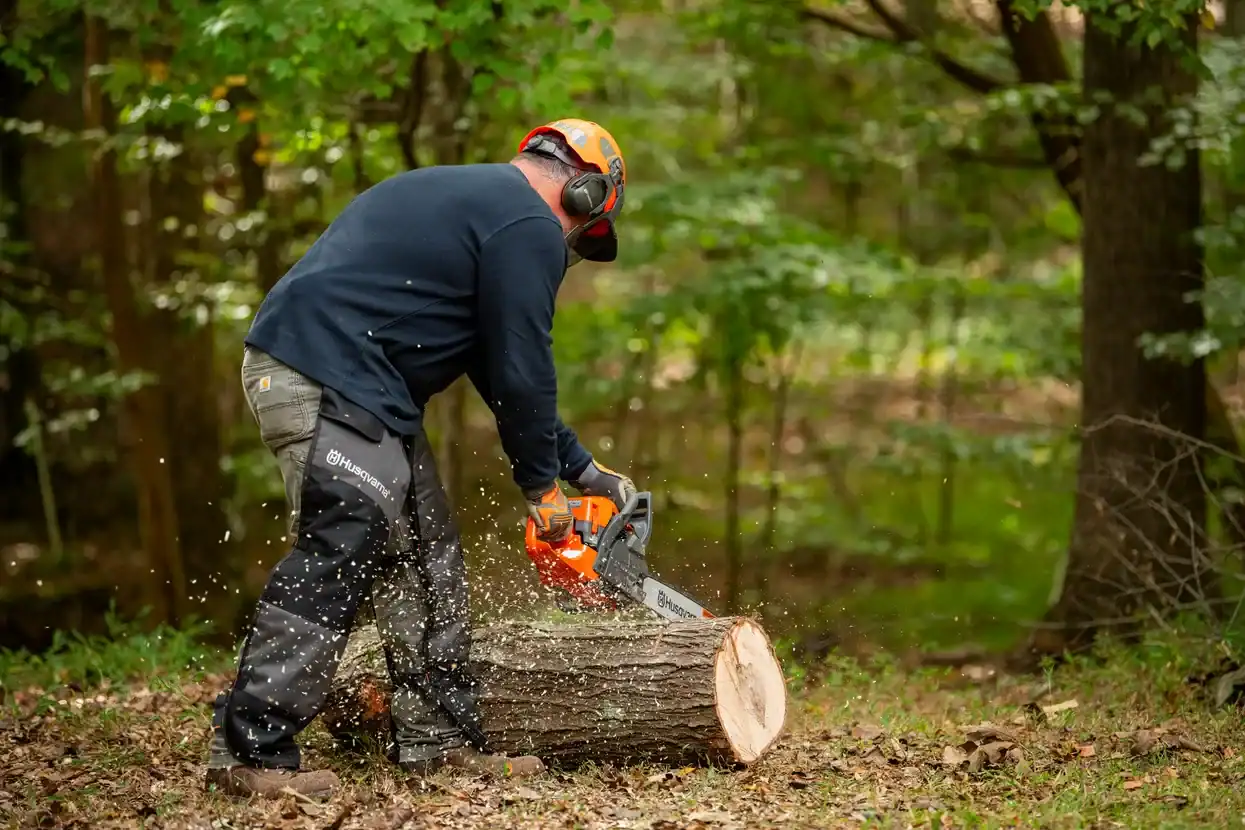 Husqvarna 445S 18" Gas Chainsaw - Image 9