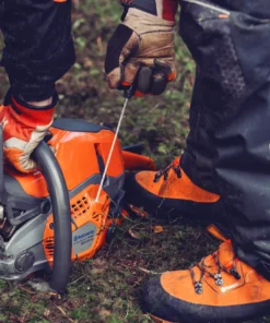 Husqvarna 564 XP® G Fuel Injected Chainsaw - Image 9